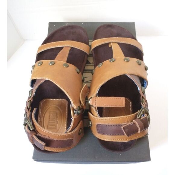 New! DINGO Sage Brush Women's Sandals Studded Open-Toe Flat Sandals Size 8.5 - Picture 4 of 5